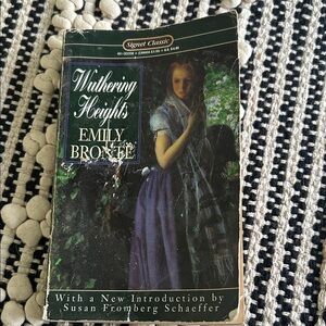 Wuthering Heights by Emily Brontë Paperback